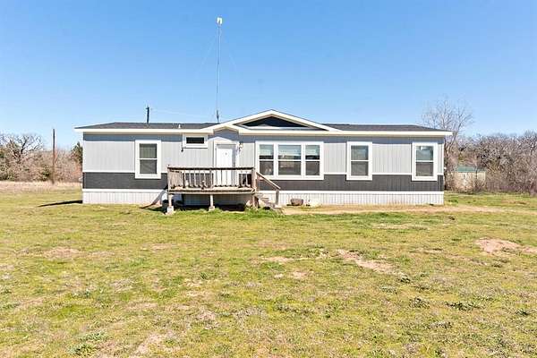 15.6 Acres of Land with Home for Sale in Chico, Texas