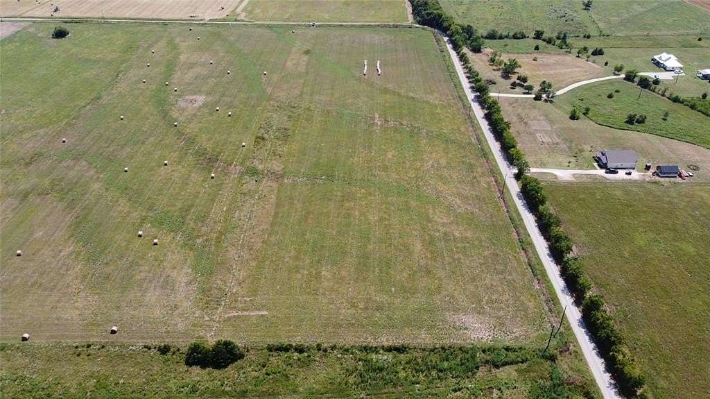 5 Acres of Land for Sale in Cooper, Texas