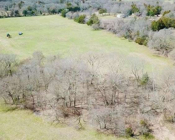 11 Acres of Land for Sale in Bonham, Texas