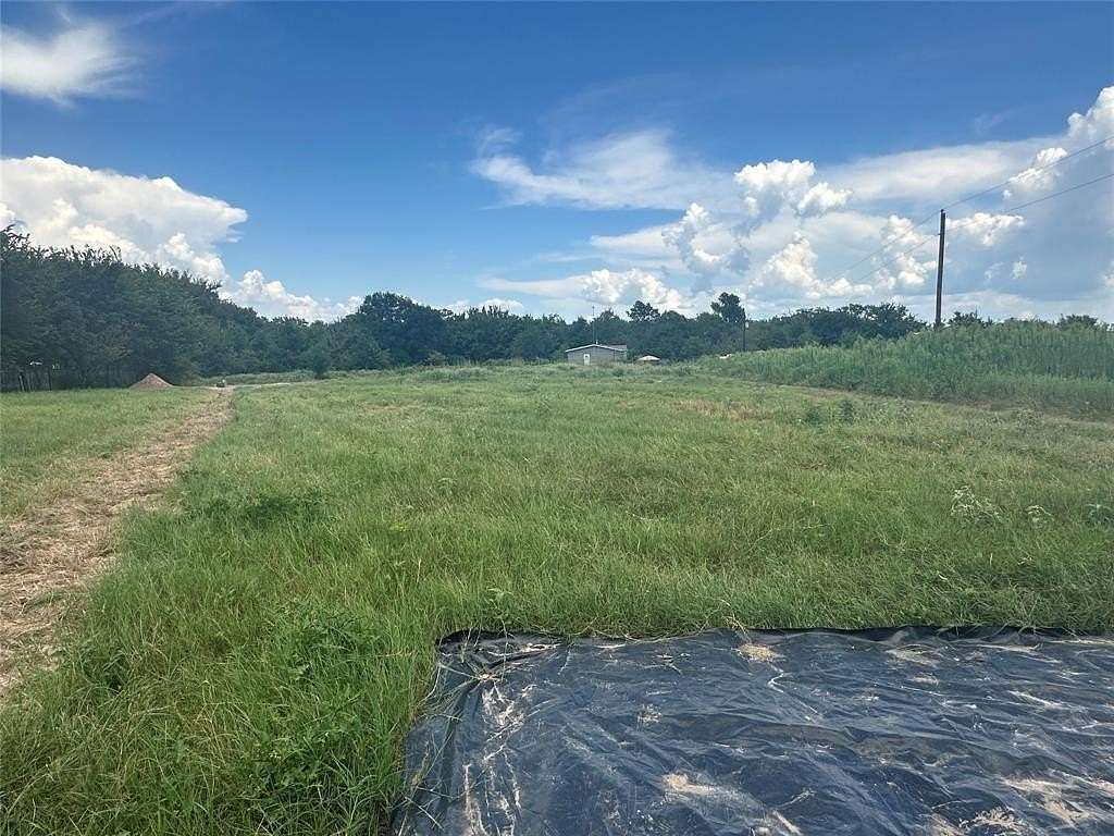 2.16 Acres of Residential Land for Sale in Emory, Texas