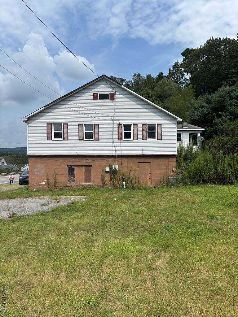 2.43 Acres of Residential Land with Home for Sale in Johnstown, Pennsylvania