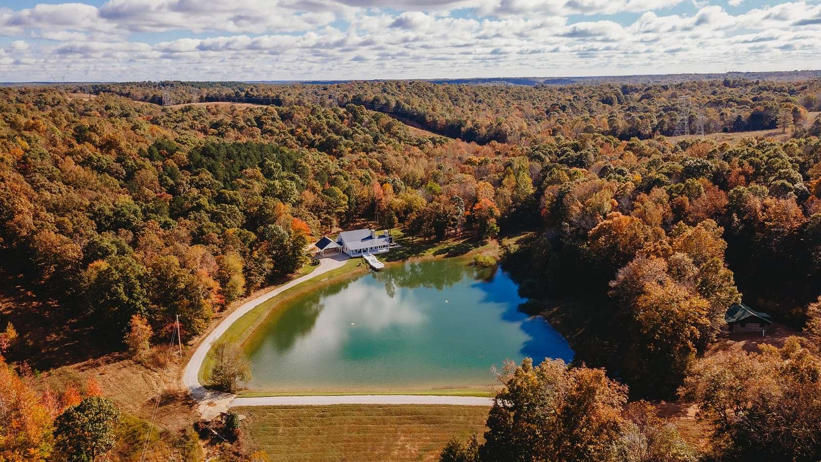 1,212 Acres of Land with Home for Sale in Waverly, Tennessee