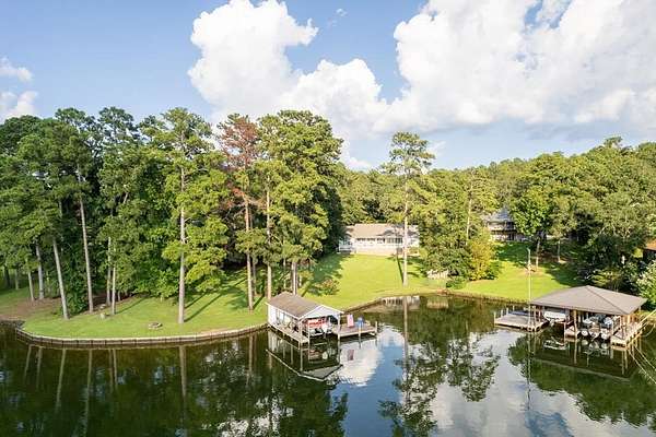 2.72 Acres of Residential Land with Home for Sale in Milledgeville, Georgia