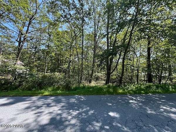1.4 Acres of Residential Land for Sale in Milford, Pennsylvania