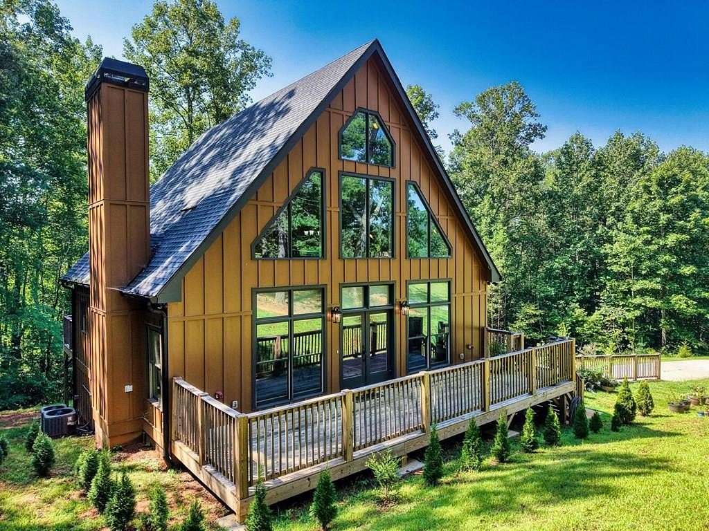 1.67 Acres of Residential Land with Home for Sale in Blairsville, Georgia