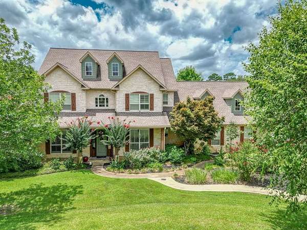 14.3 Acres of Land with Home for Sale in Hallsville, Texas