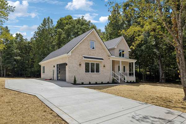 1.68 Acres of Residential Land with Home for Sale in Dickson, Tennessee