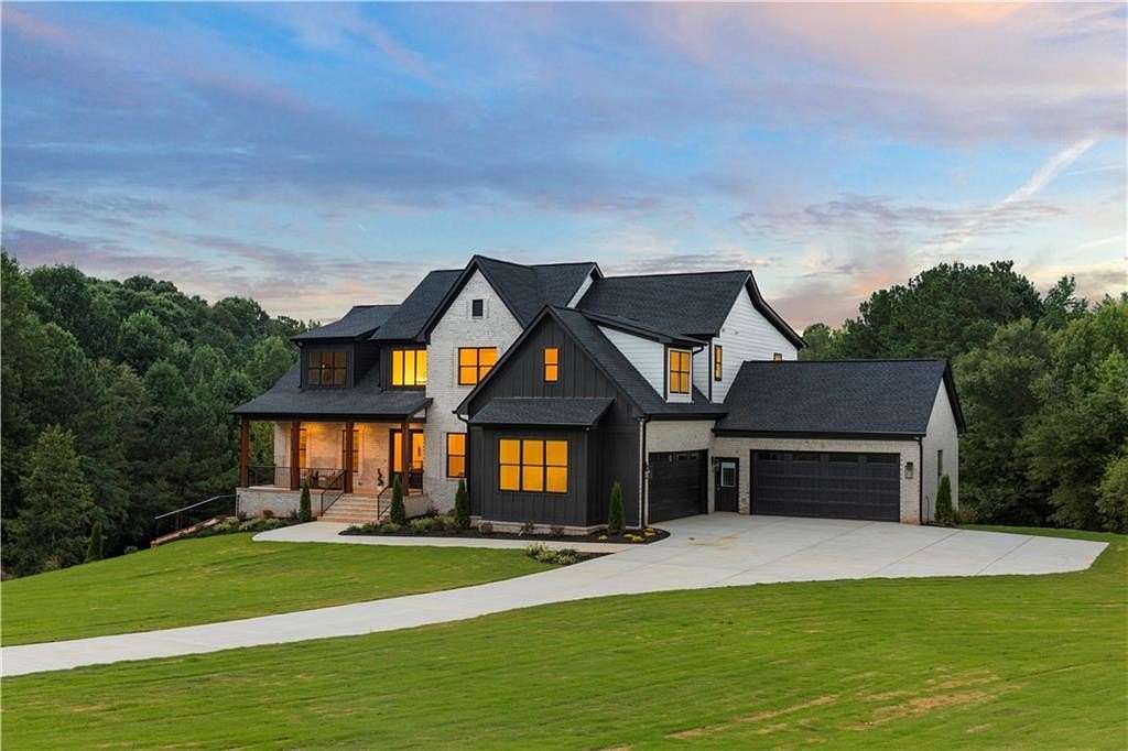 21.6 Acres of Land with Home for Sale in Monroe, Georgia