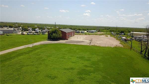 2 Acres of Improved Commercial Land for Sale in Victoria, Texas