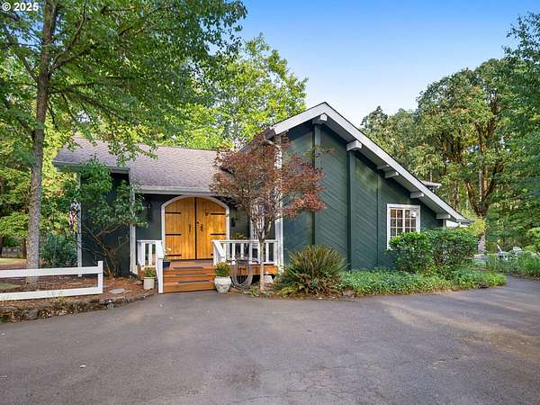 7.1 Acres of Residential Land with Home for Sale in McMinnville, Oregon