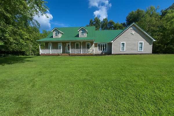 2.5 Acres of Residential Land with Home for Sale in Edmonton, Kentucky