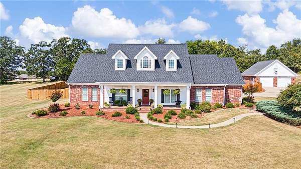 4.38 Acres of Land with Home for Sale in Greenbrier, Arkansas