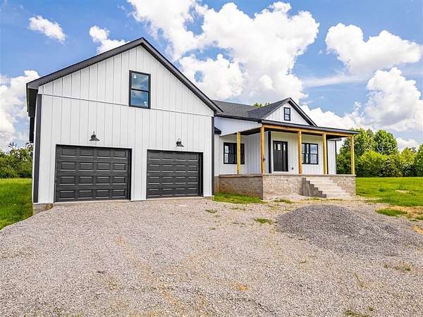 2.1 Acres of Residential Land with Home for Sale in Lewisburg, Kentucky