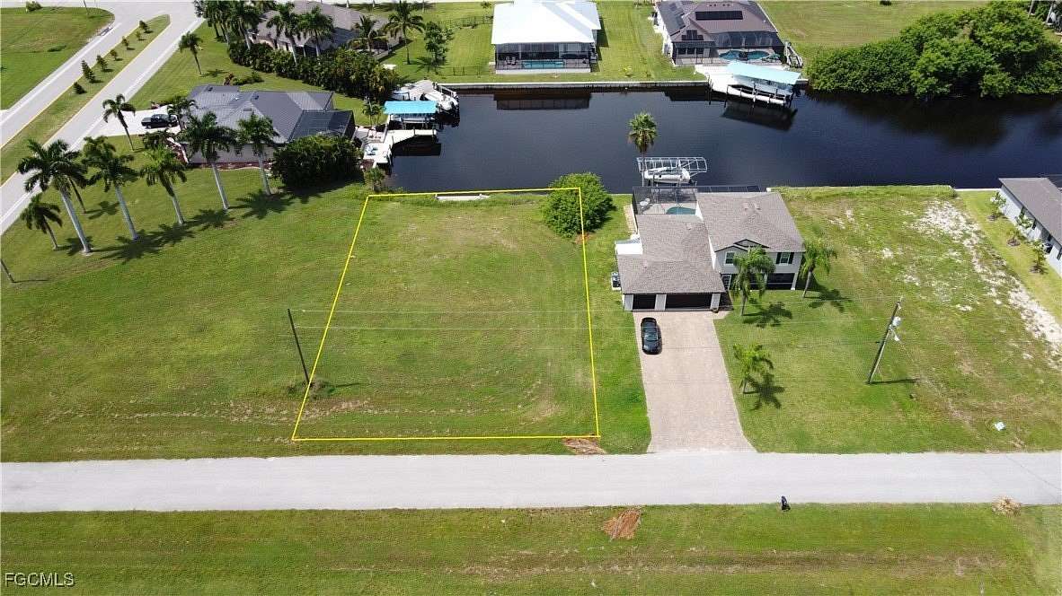 0.25 Acres of Land for Sale in Cape Coral, Florida