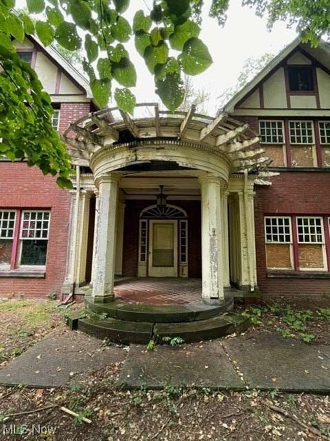 1.65 Acres of Residential Land with Home for Sale in Akron, Ohio