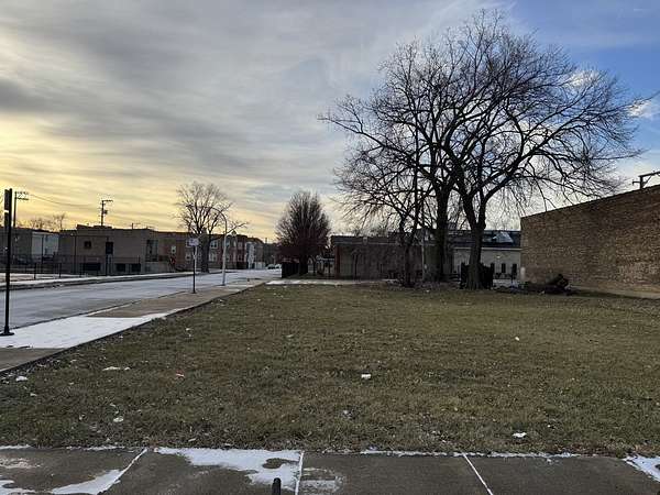 0.15 Acres of Land for Sale in Chicago, Illinois