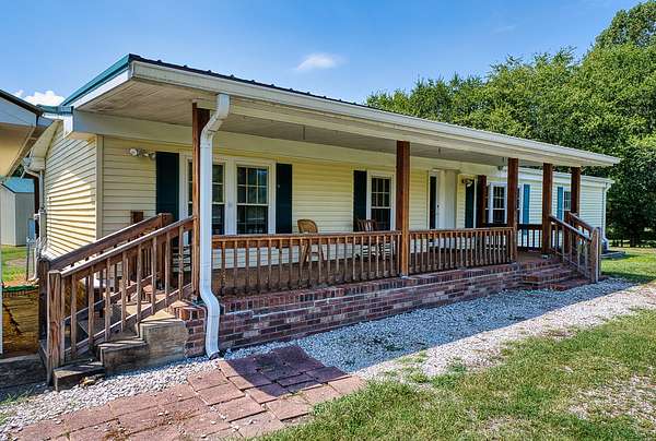 5.2 Acres of Land with Home for Sale in Columbia, Tennessee