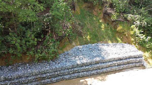 1.24 Acres of Land for Sale in Hendersonville, North Carolina