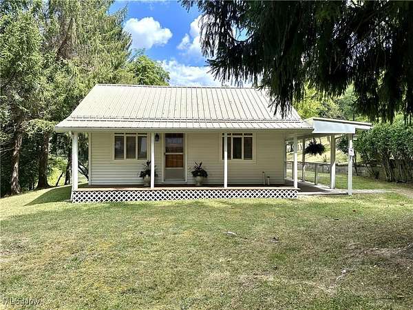 5.16 Acres of Land with Home for Sale in Weirton, West Virginia