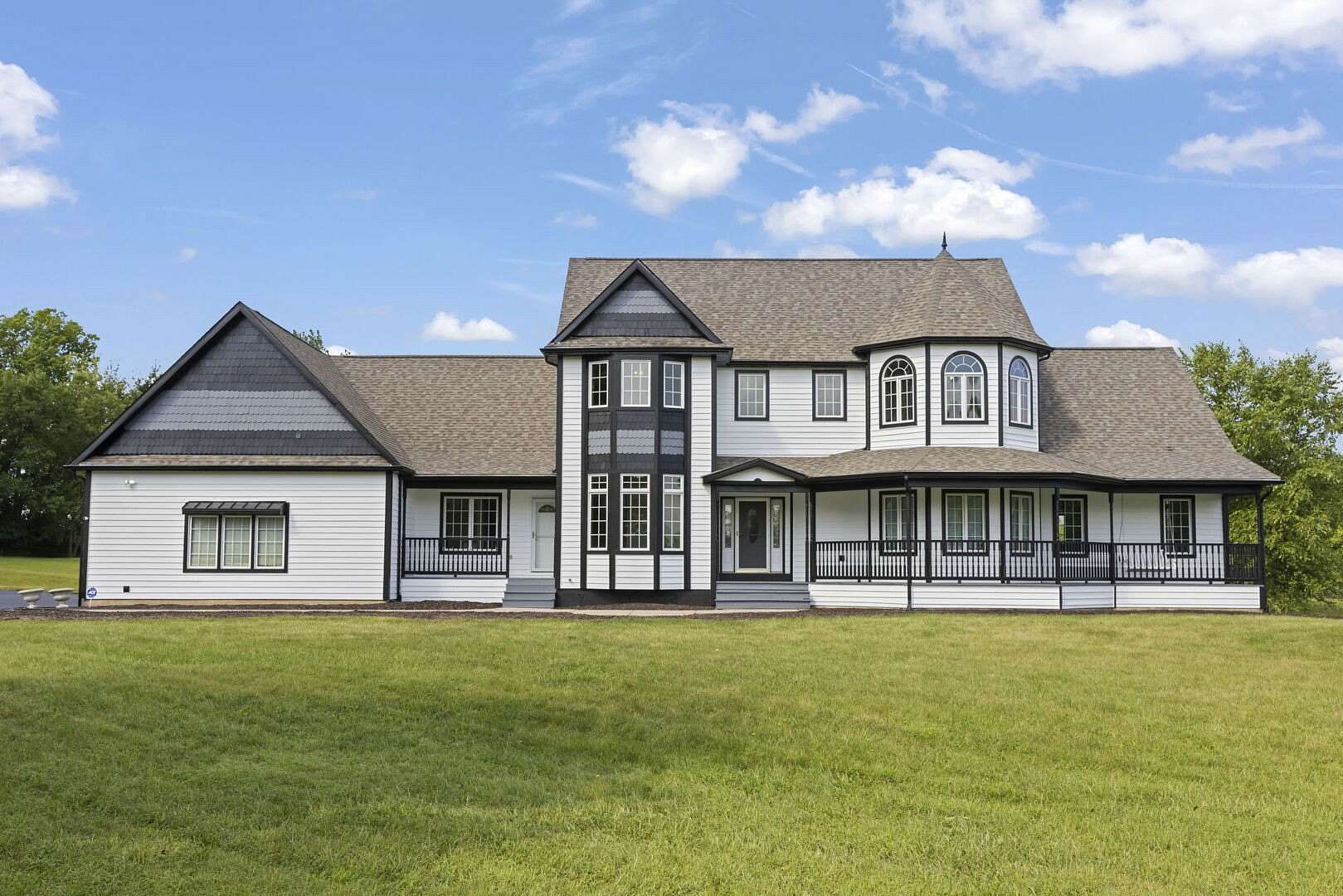 40.4 Acres of Land with Home for Sale in Earlville, Illinois