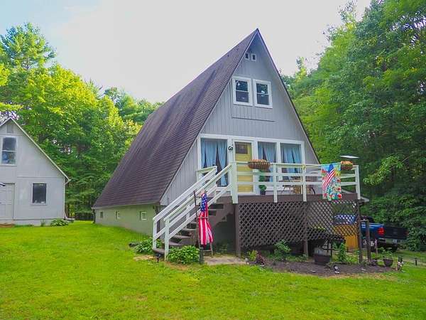 5.39 Acres of Residential Land with Home for Sale in Hillsville, Virginia