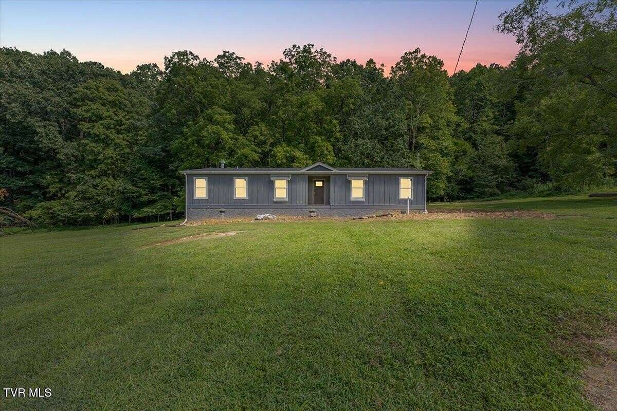 3.67 Acres of Residential Land with Home for Sale in Elizabethton, Tennessee