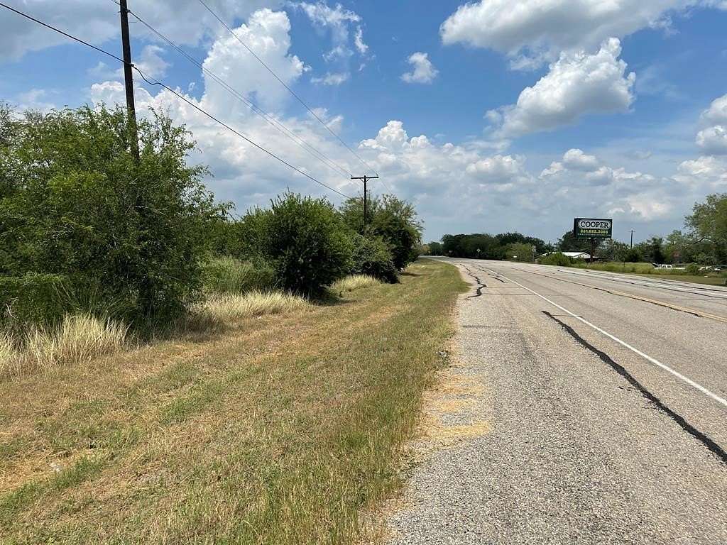 28.9 Acres of Mixed-Use Land for Sale in Skidmore, Texas