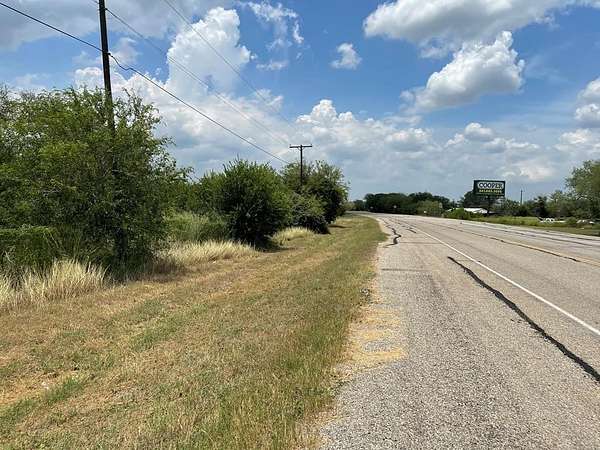 28.9 Acres of Mixed-Use Land for Sale in Skidmore, Texas