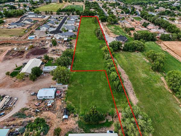 4 Acres of Residential Land for Sale in Hurricane, Utah