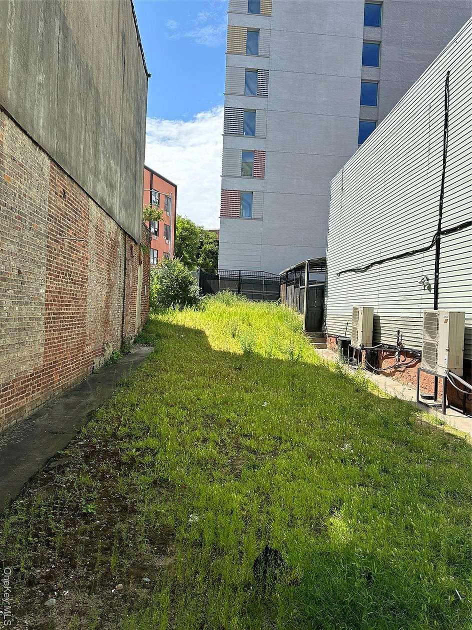 0.06 Acres of Residential Land for Sale in Bronx, New York