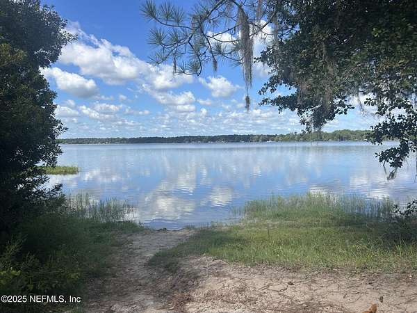 4 Acres of Residential Land for Sale in Florahome, Florida