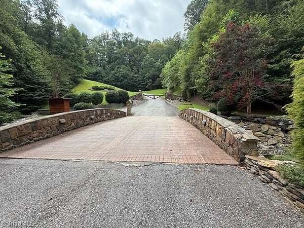 10 Acres of Residential Land for Sale in McGrady, North Carolina