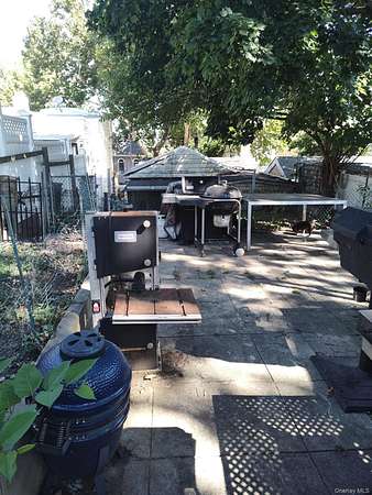 0.06 Acres of Residential Land for Sale in Maspeth, New York