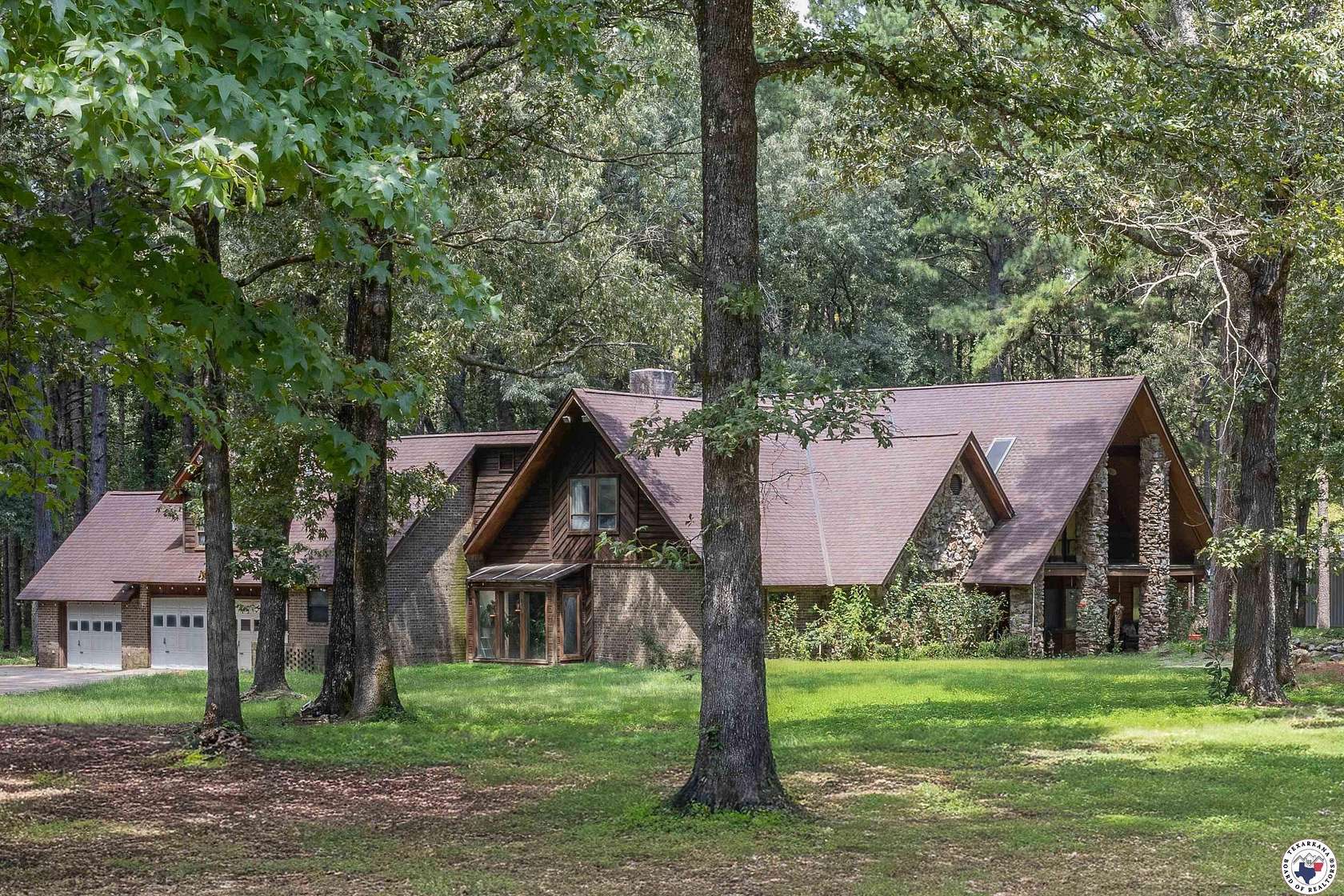 5 Acres of Residential Land with Home for Sale in Simms, Texas