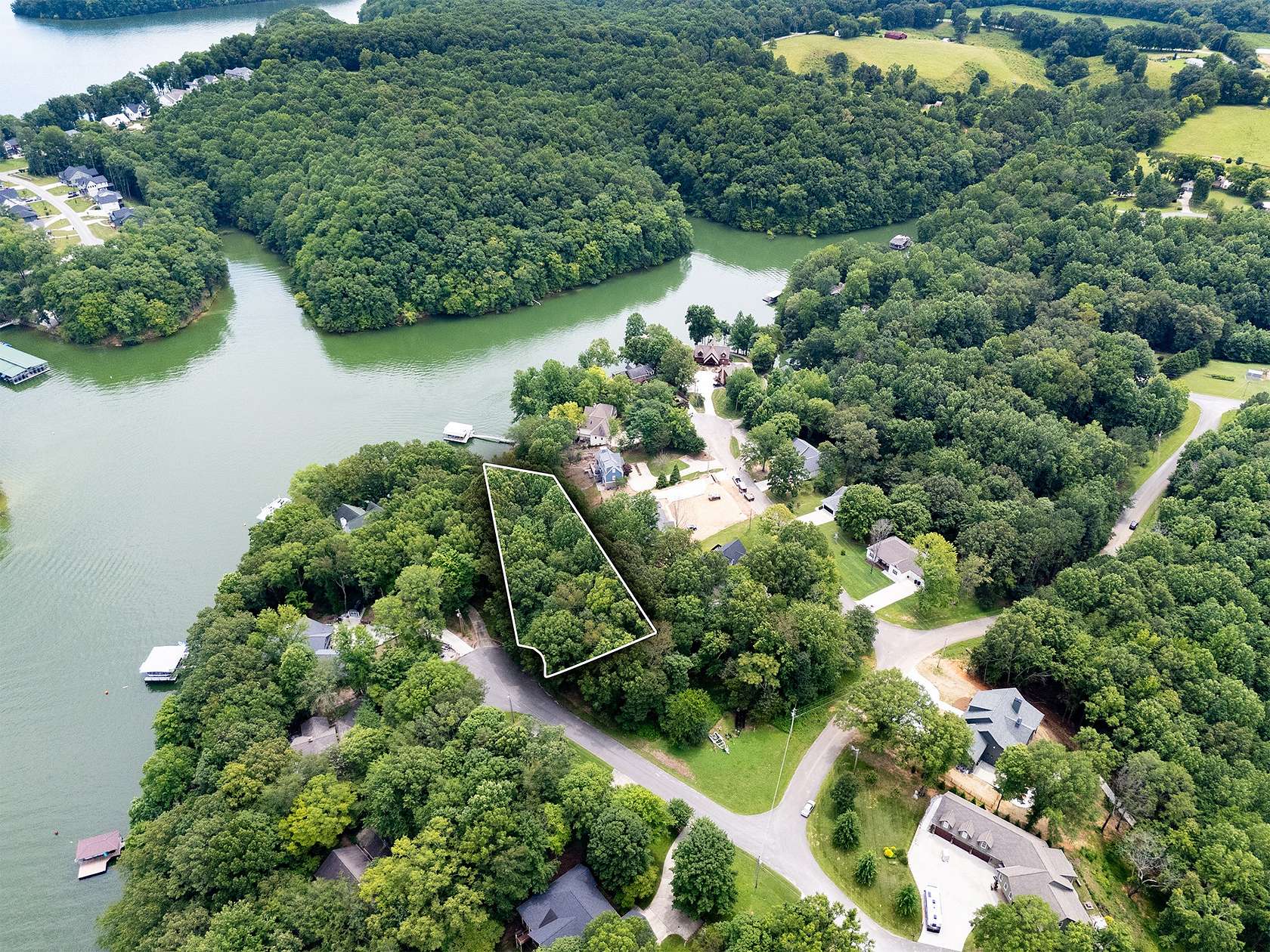 0.85 Acres of Residential Land for Sale in Winchester, Tennessee