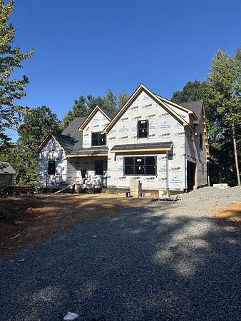 1.87 Acres of Residential Land with Home for Sale in Palmyra, Tennessee