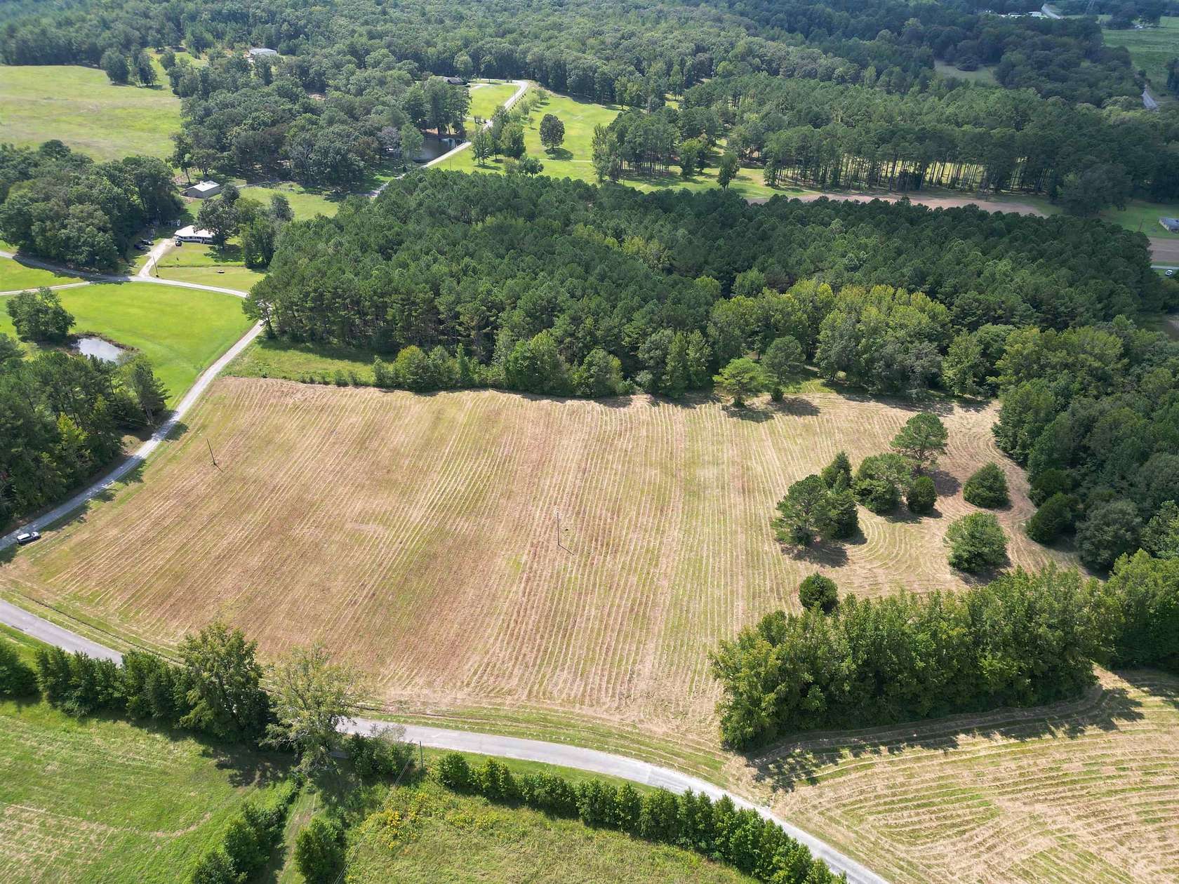 8 Acres of Residential Land for Sale in Hamilton, Alabama