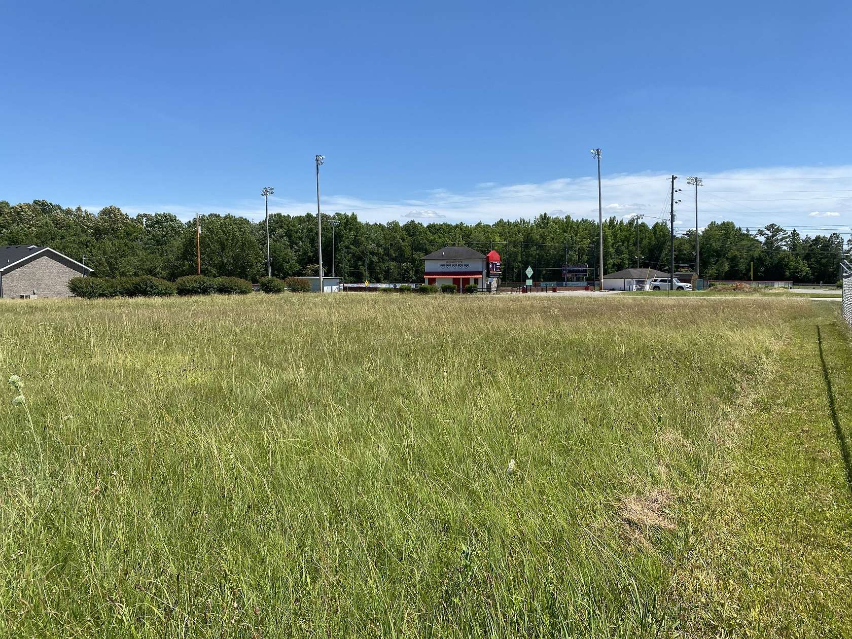 0.98 Acres of Commercial Land for Sale in Manchester, Tennessee