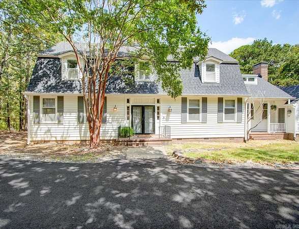 8 Acres of Residential Land with Home for Sale in Roland, Arkansas