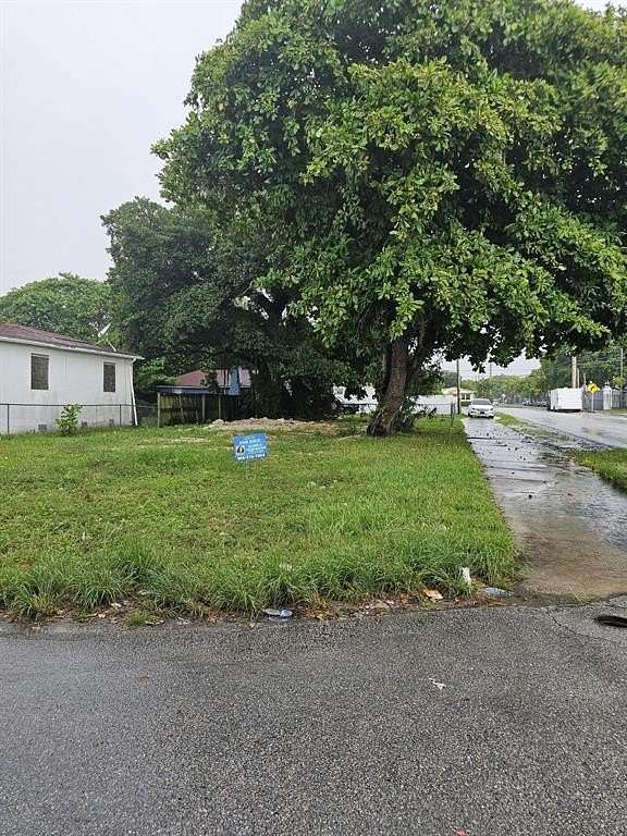 0.1 Acres of Residential Land for Sale in Miami, Florida
