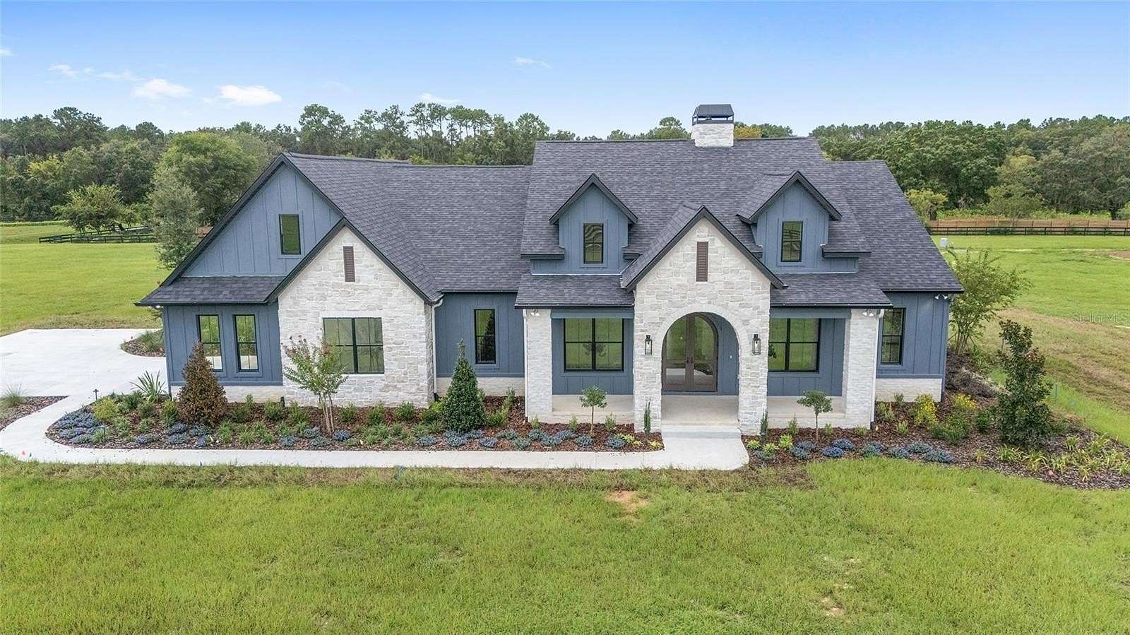 12.7 Acres of Land with Home for Sale in Ocala, Florida