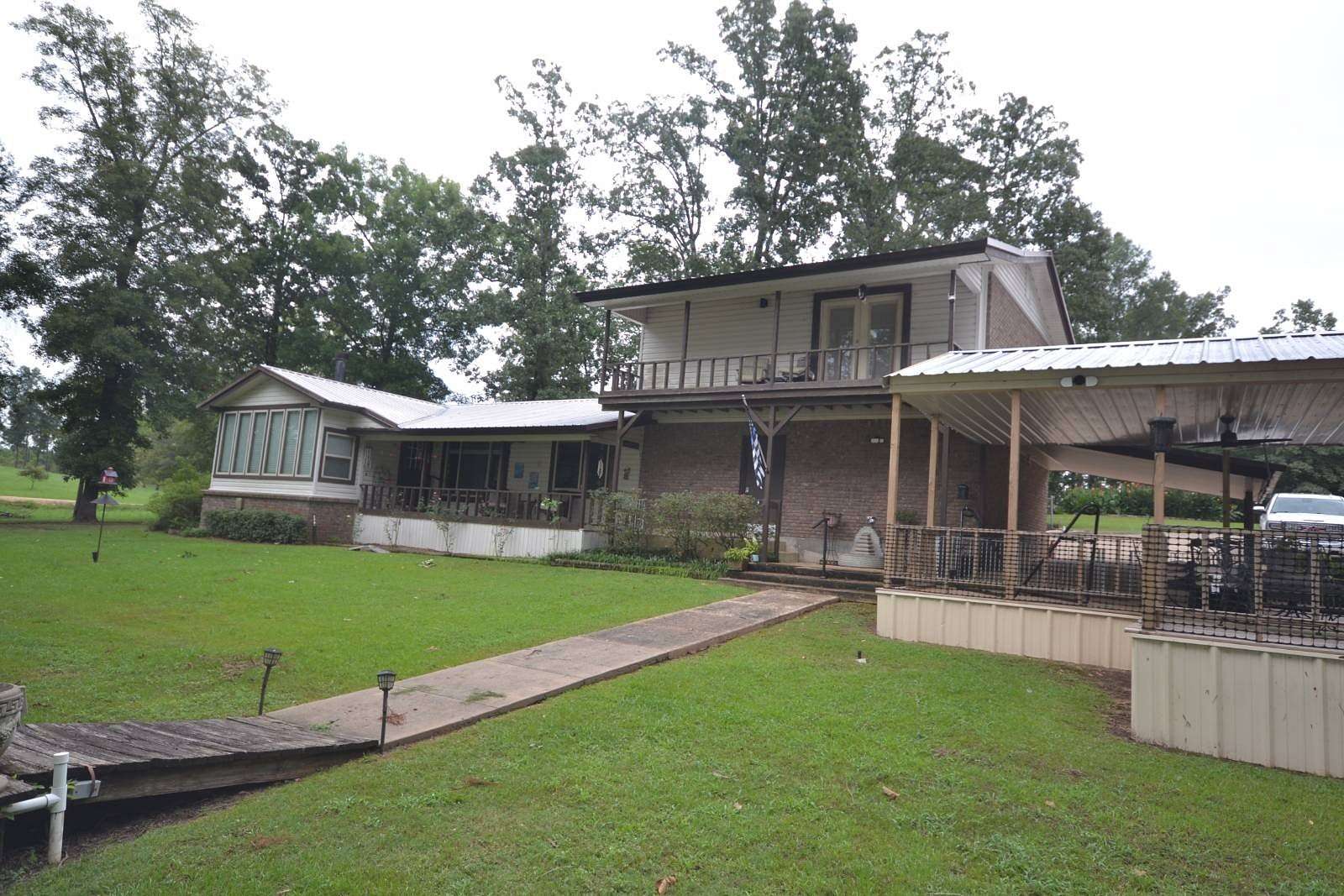 4 Acres of Residential Land with Home for Sale in Taylor, Arkansas