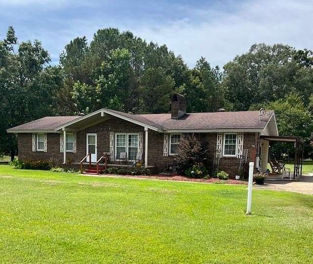 4 Acres of Improved Mixed-Use Land for Sale in Winfield, Alabama