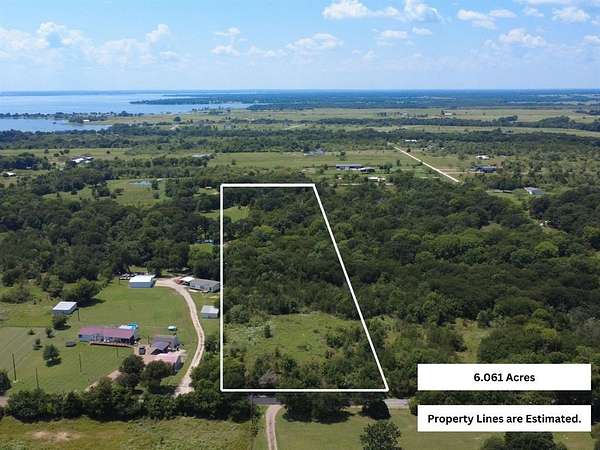 6 Acres of Residential Land for Sale in Corsicana, Texas