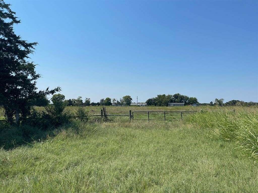 4.44 Acres of Residential Land for Sale in Corsicana, Texas
