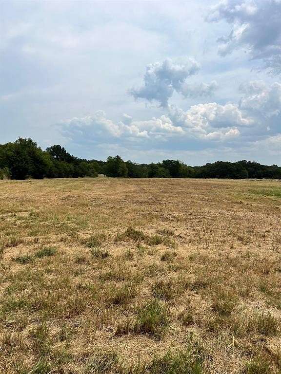 2 Acres of Residential Land for Sale in Bonham, Texas