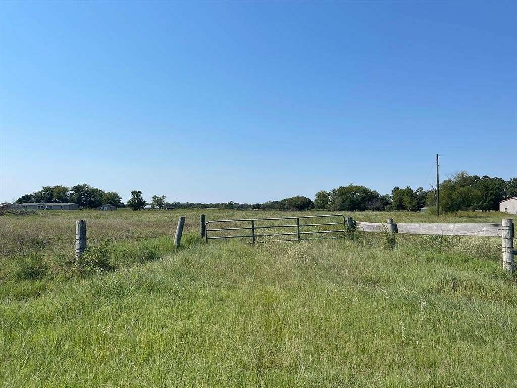 4.46 Acres of Residential Land for Sale in Corsicana, Texas