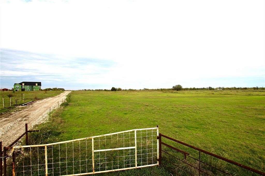 4.25 Acres of Residential Land for Sale in Corsicana, Texas