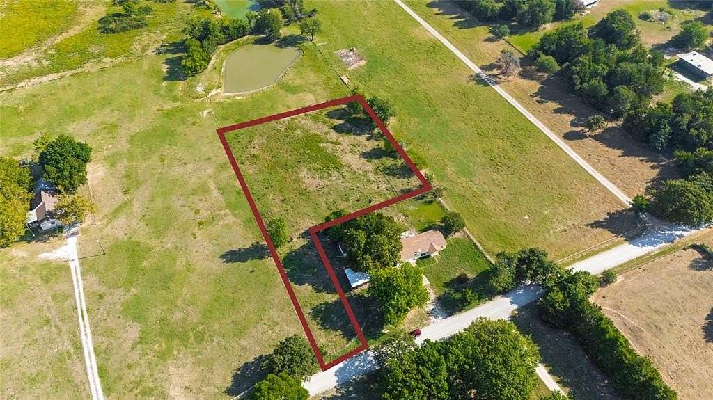 1 Acre of Land for Sale in Gainesville, Texas