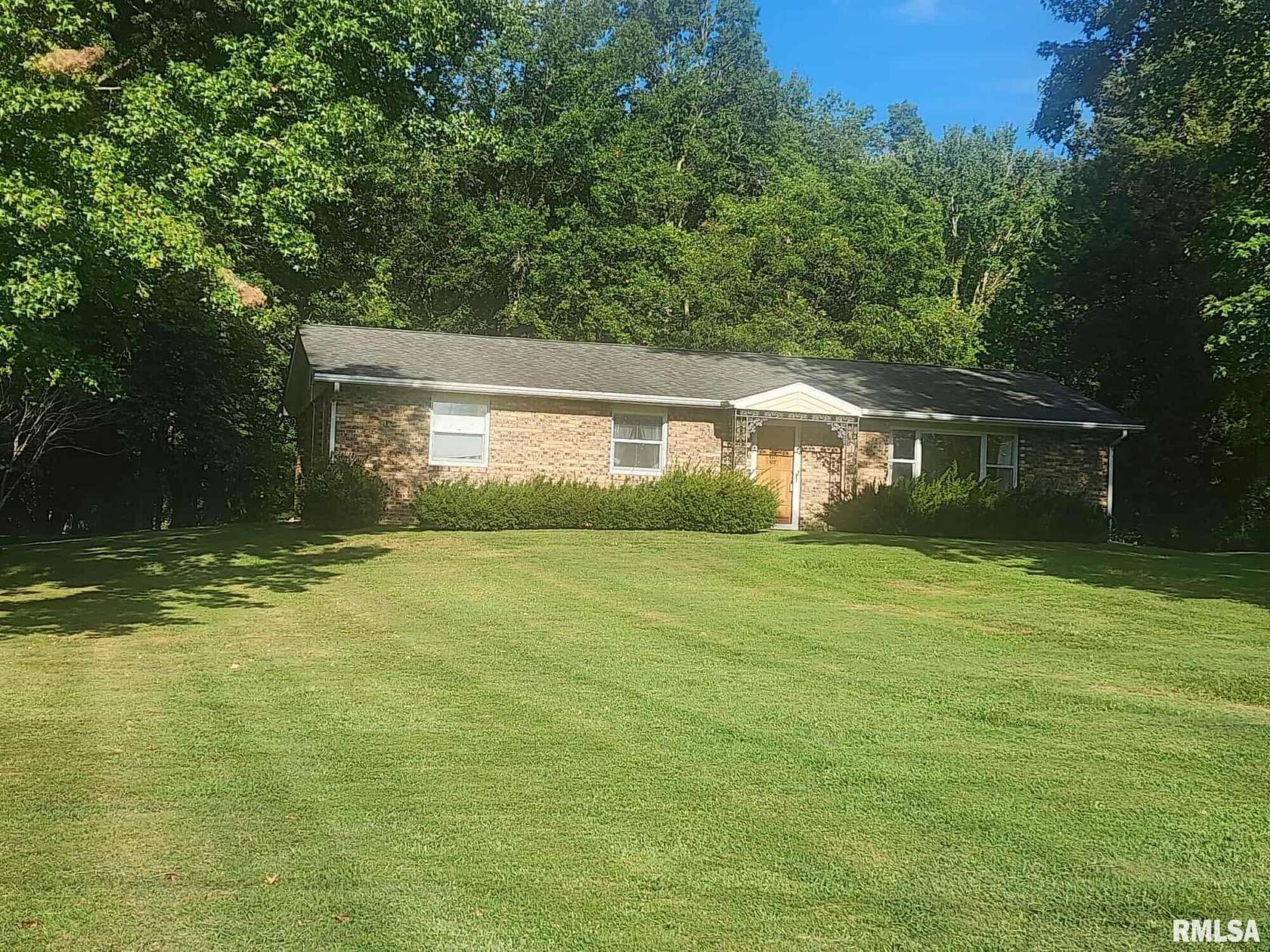 2.26 Acres of Residential Land with Home for Sale in Carterville, Illinois